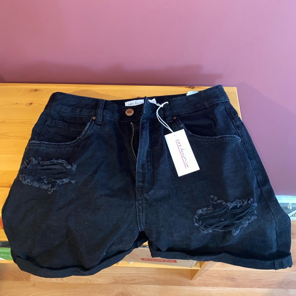 Ripped vintage high rise mom shorts